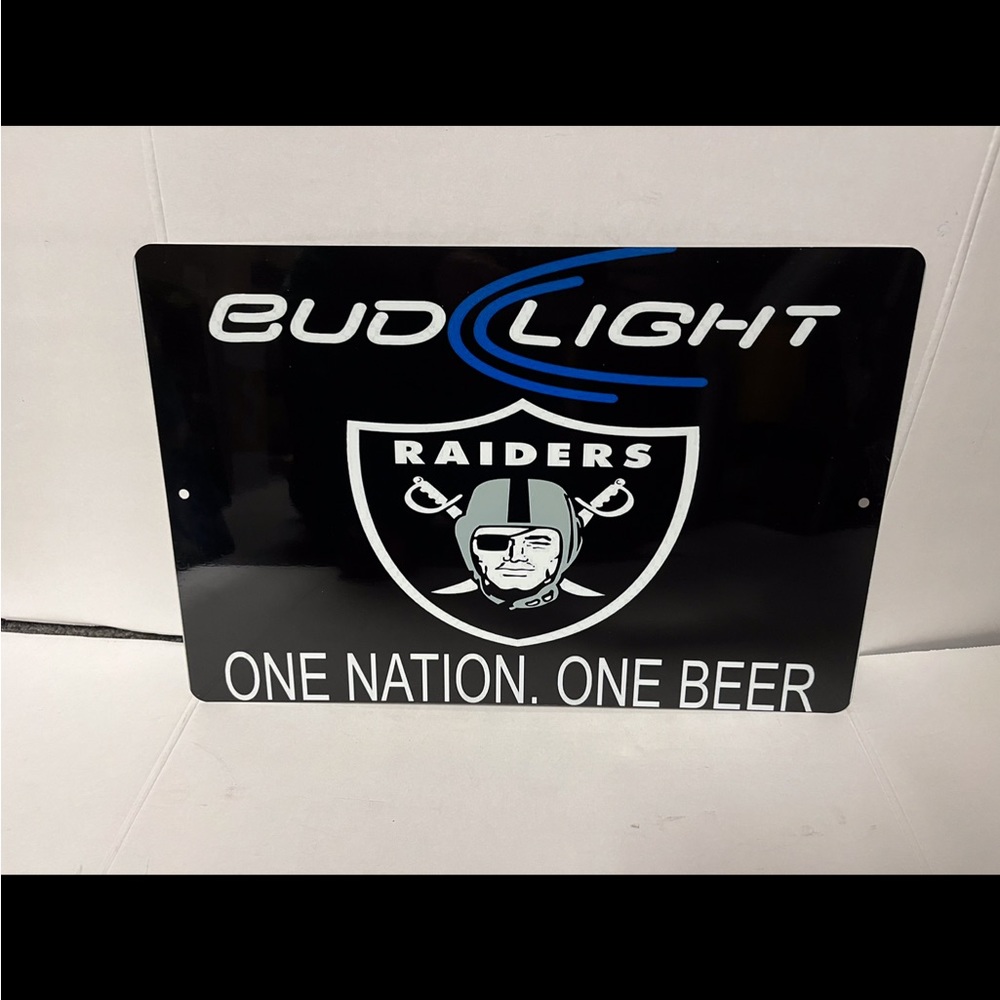 COPY - BudLight One Nation one beer Raiders NFL metal tin sign